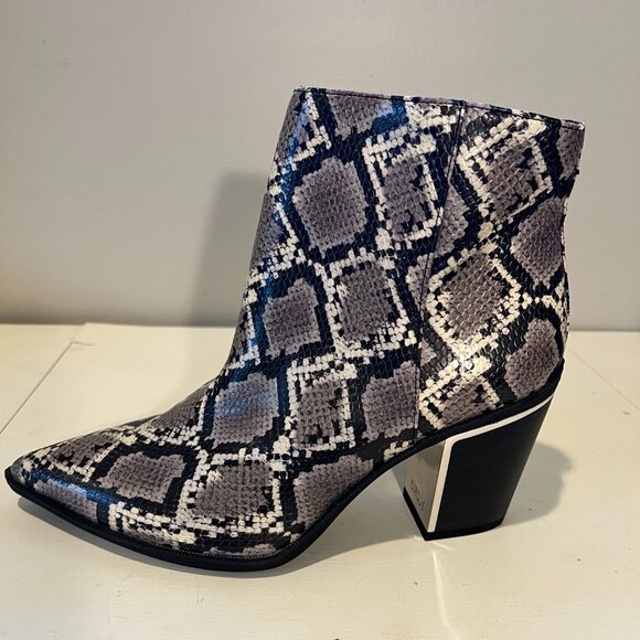NWOT Circus by Sam Edelman Black & Gray Snakeskin Print Ankle Boots, Size 8M - Picture 3 of 13